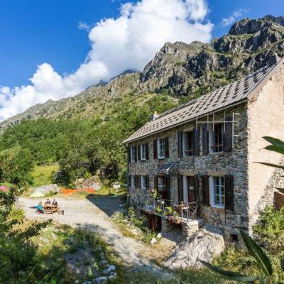 refuge du clot xavier blanc.jpg